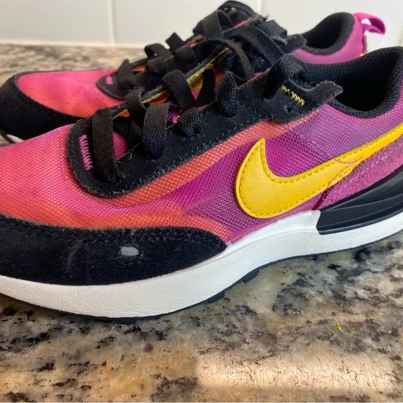 Nike Boys Waffle One DC0480-600 Pink Casual Shoes Sneakers Size 13C - Picture 2 of 9